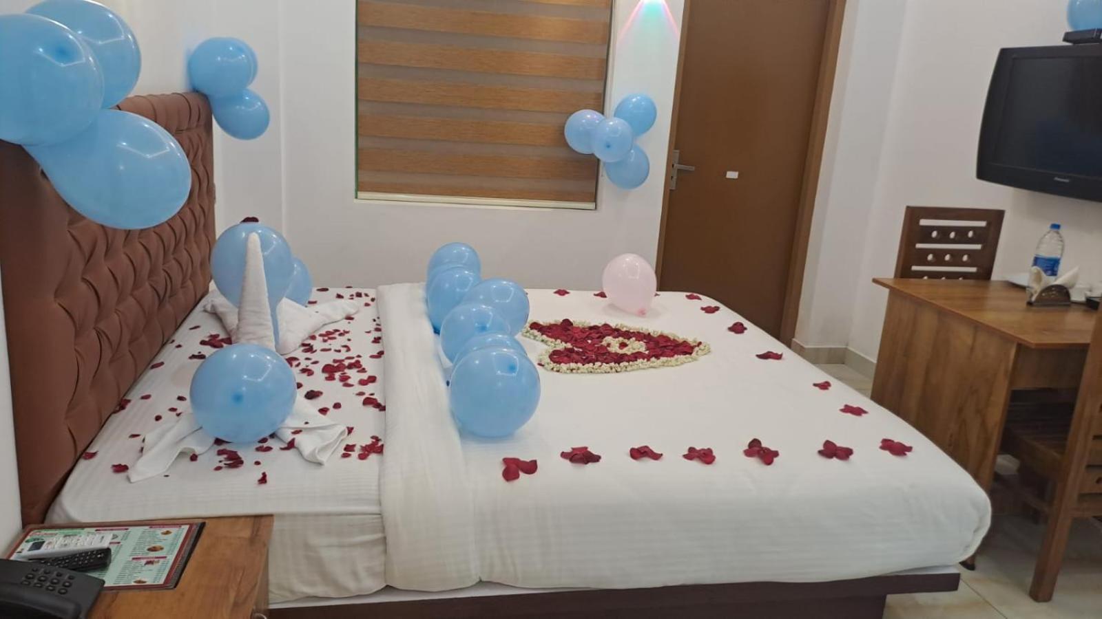 Marina Suites Airport Hotel Kochi Dış mekan fotoğraf