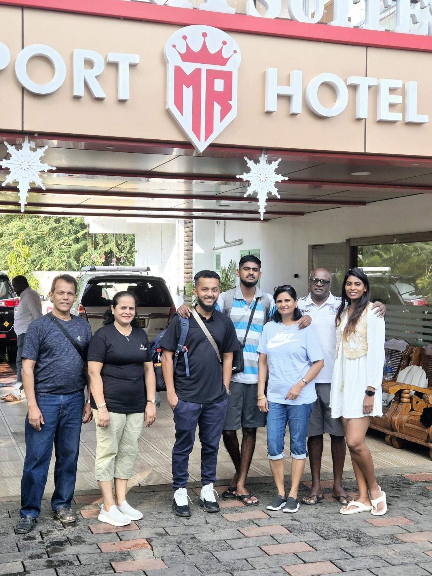 Marina Suites Airport Hotel Kochi Dış mekan fotoğraf